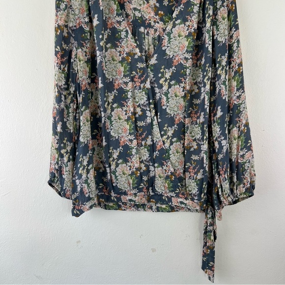 Lucky Brand Beautiful Floral Snap Wrap Long Sleeve Blouse L - Picture 2 of 14